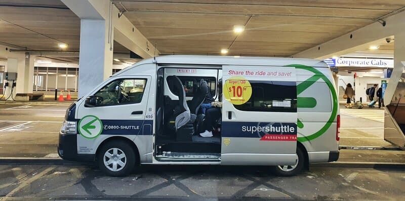 a wellington airport super shuttle