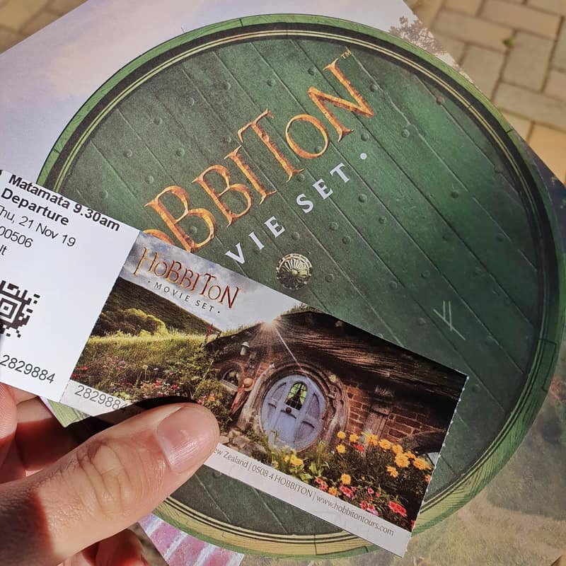 the hobbiton ticket and brochure