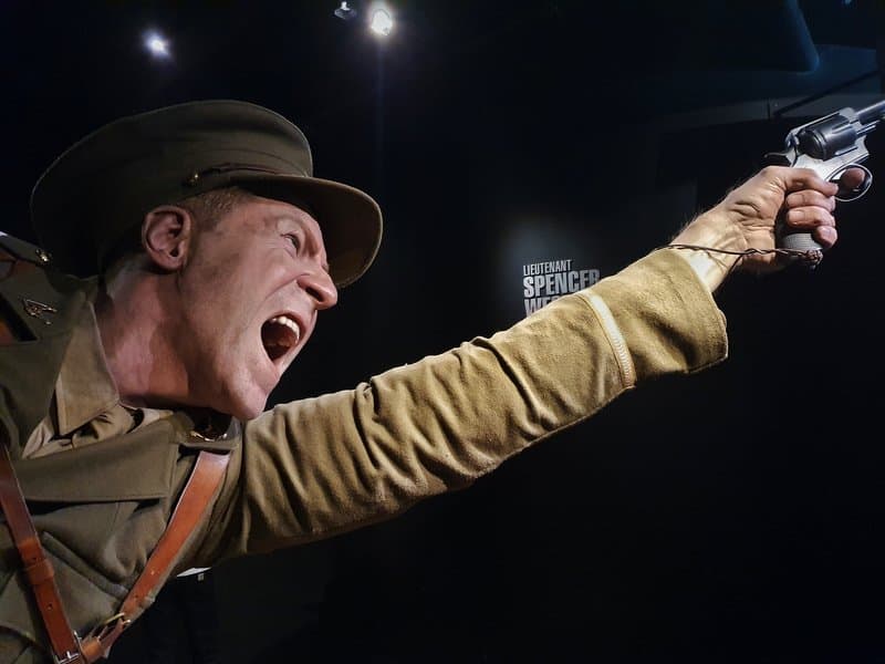 gallipoli sculpture with man holding a gun