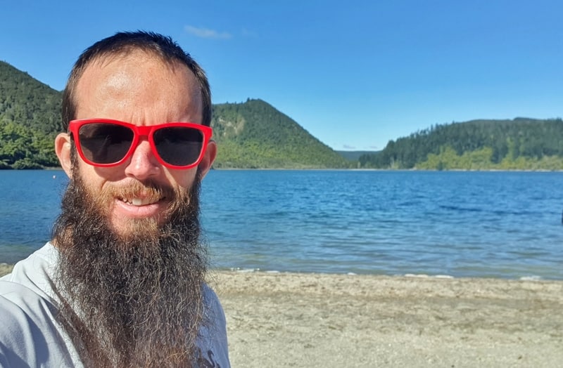 blue lake rotorua selfie