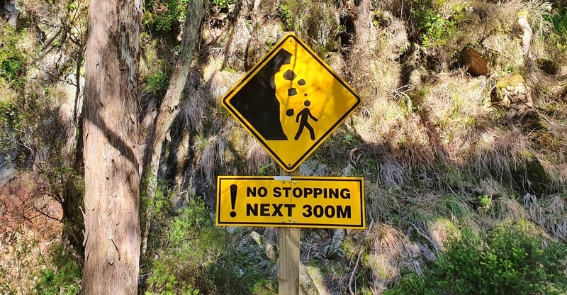 signs on the tarawera trail