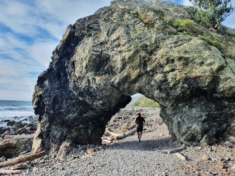 hole in the rock near pukerua bay