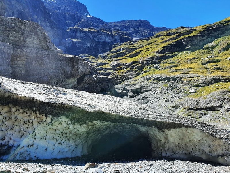 an ice cave in otago
