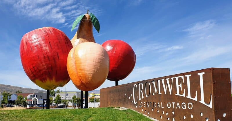cromwells fruit sculpture