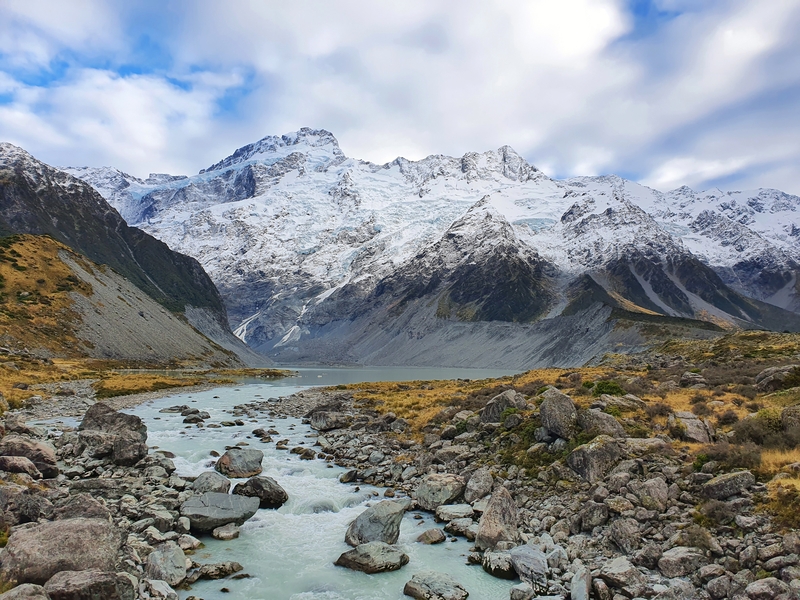 views of the river between lake mueller and hooker lake