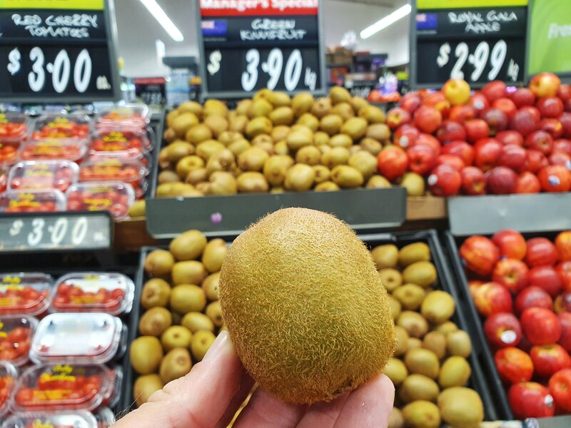 photo for a post about facts about kiwifruit