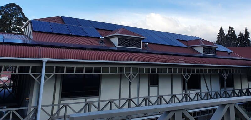 solar panels at the sherwood hotel queenstown