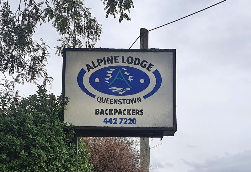 alpine lodge backpackers queenstown