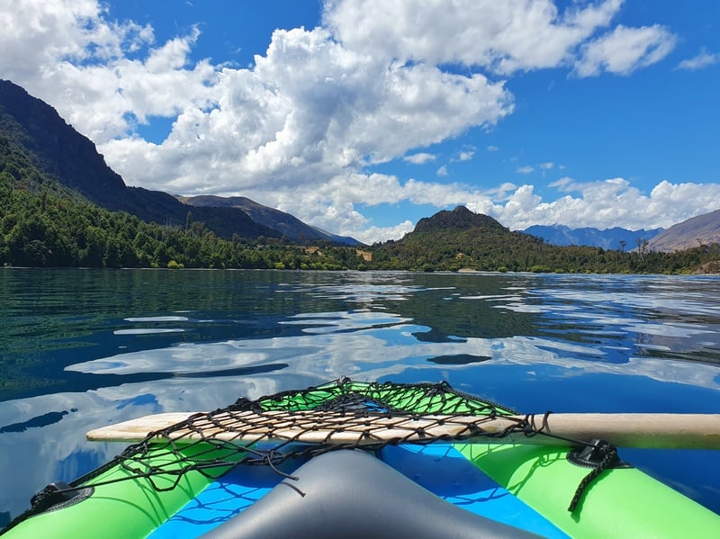 kayaking on lake wakatipu