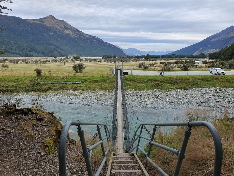 footbridge at start of lake sylvan track