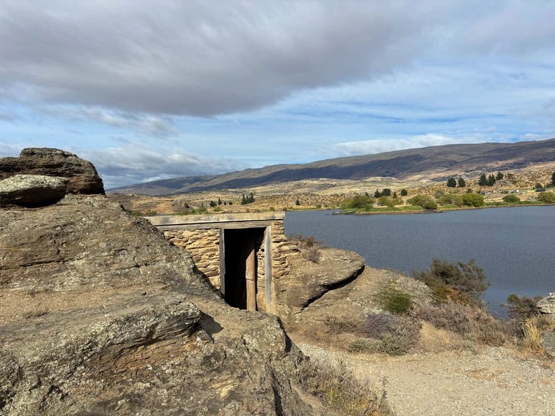 butchers dam construction shelter